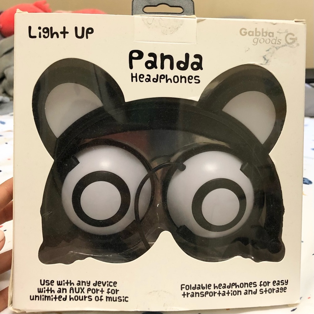 Panda Light-Up Earphones 🐼
